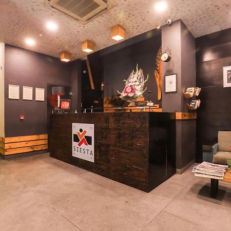 Hotel Siesta Basil - Okhla Nowe Delhi Zewnętrze zdjęcie